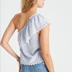 ✨AMERICAN EAGLE one shoulder ruffle blouse✨